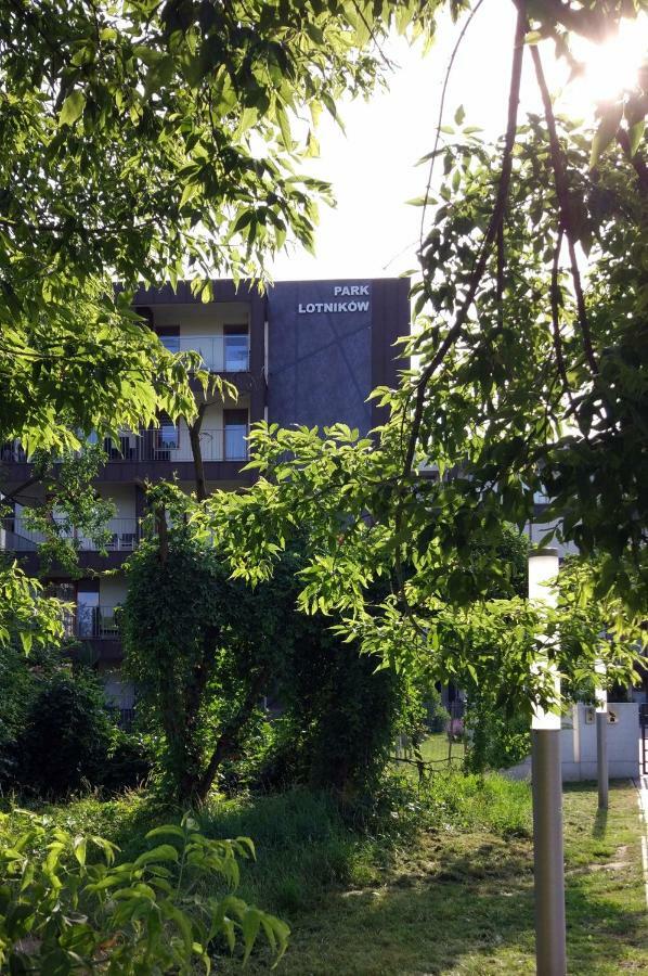 Apartament Park Lotników Cracóvia Exterior foto